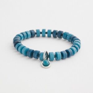 Chico’s blue agate drop off stretch bracelet